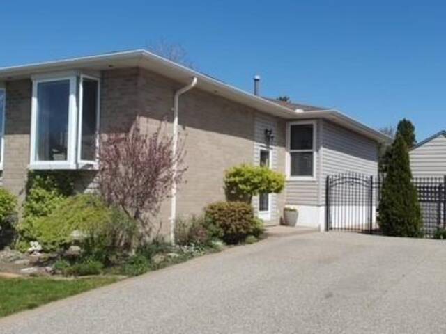 LOWER 11 Yorkdale Crescent Stoney Creek