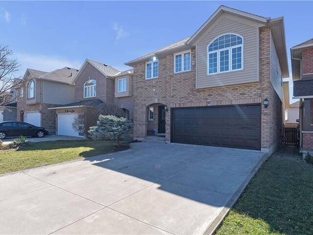 67 Claudette Gate Hamilton