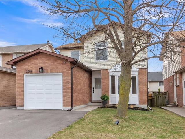 3296 Woodcroft Crescent Burlington