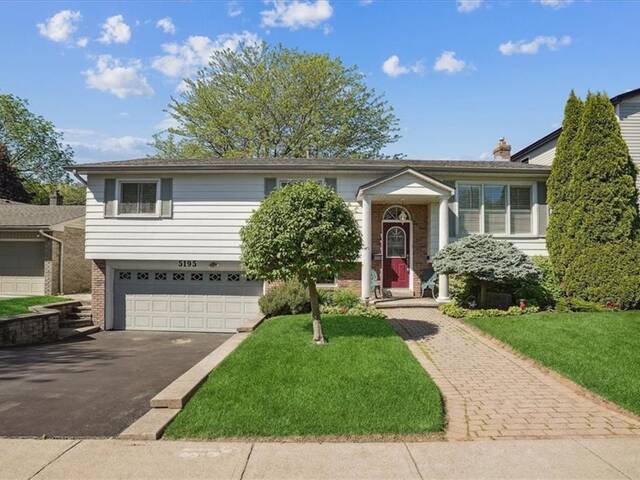 5195 Broughton Crescent Burlington