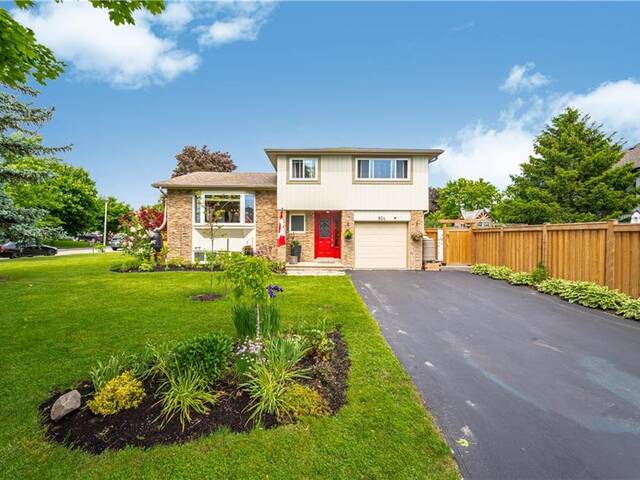 824 Cedarbrae Avenue Milton