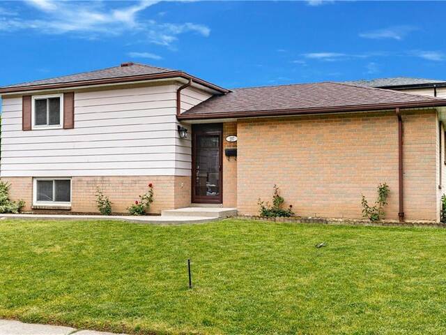 207 Birchcliffe Crescent Hamilton