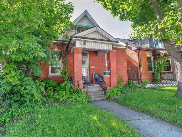 148 Victoria N Avenue Hamilton