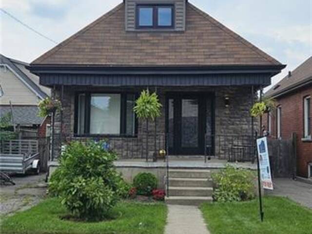 Upper 65 Tuxedo N Avenue Hamilton