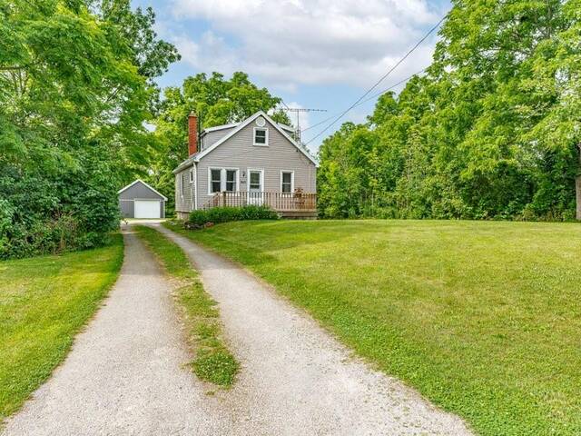 843 Old Hwy 8 Rockton