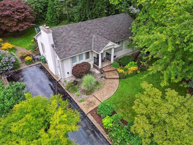 112 Elm Hill Boulevard Ancaster