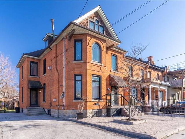 Upper 107 Catharine S Street Hamilton